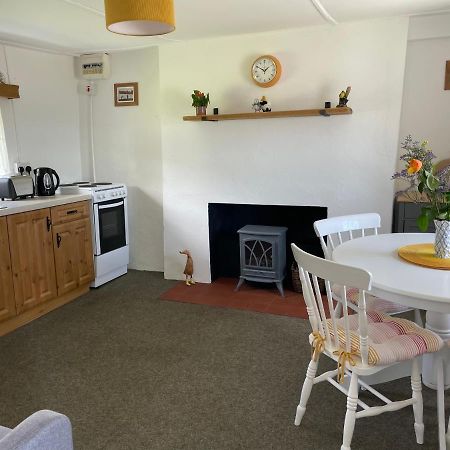Anne'S Thatched Cottage Kilcar エクステリア 写真
