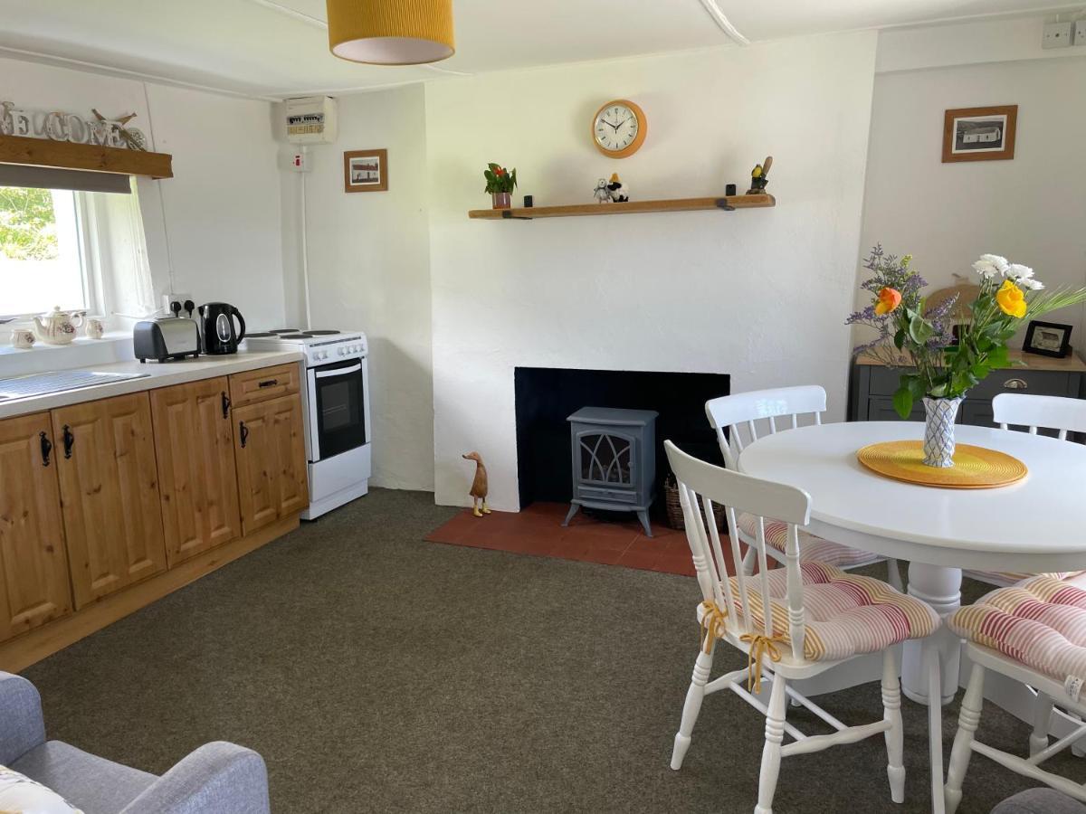 Anne'S Thatched Cottage Kilcar エクステリア 写真